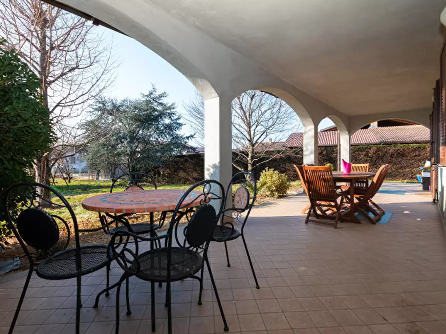 Immagine 1 di Villa in vendita  in VIA FERMI 3 a Busano