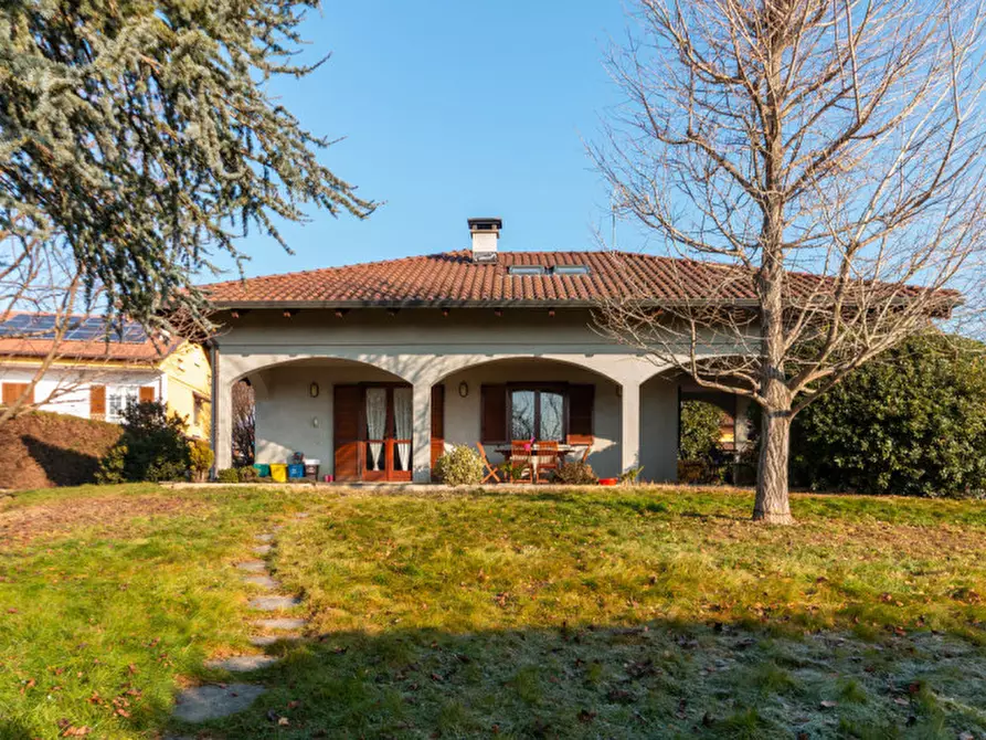 Immagine 2 di Villa in vendita  in VIA FERMI 3 a Busano