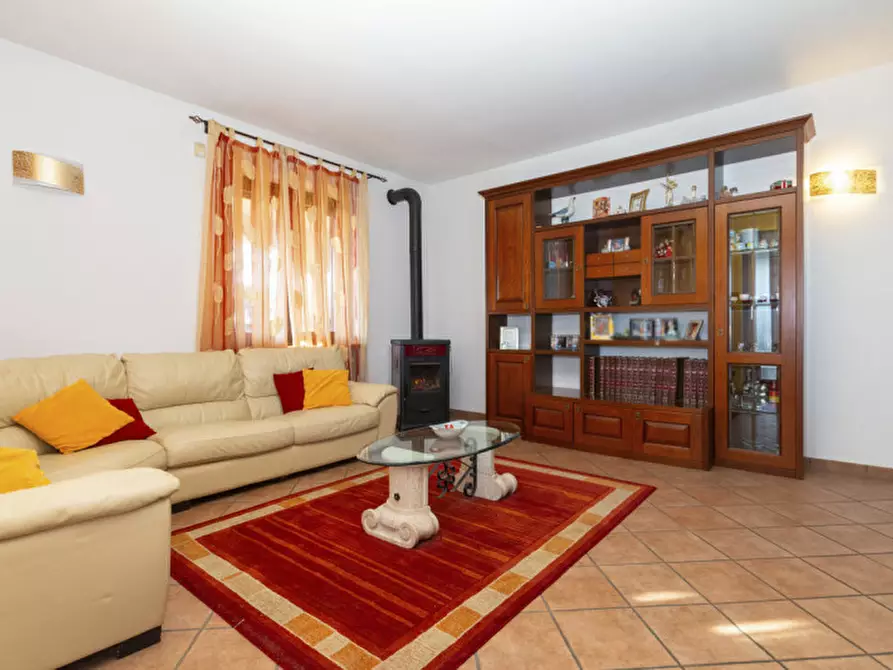 Immagine 9 di Villa in vendita  in VIA FERMI 3 a Busano