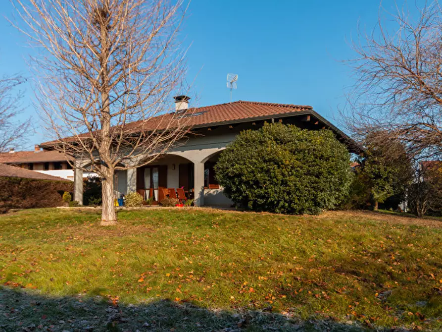 Immagine 12 di Villa in vendita  in VIA FERMI 3 a Busano