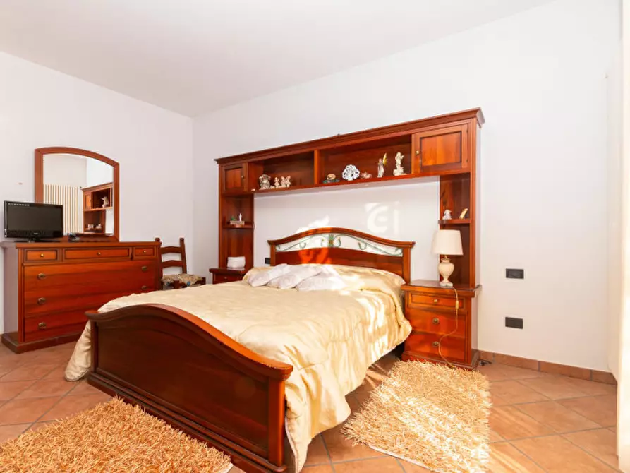 Immagine 19 di Villa in vendita  in VIA FERMI 3 a Busano