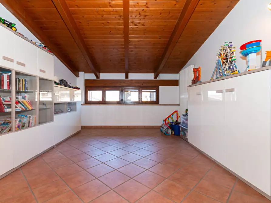 Immagine 32 di Villa in vendita  in VIA FERMI 3 a Busano