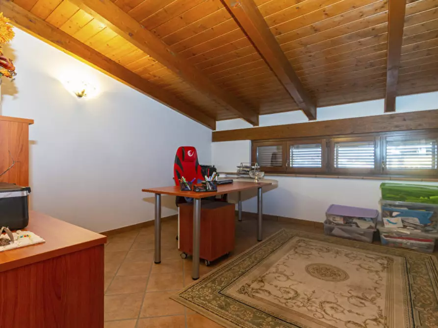 Immagine 38 di Villa in vendita  in VIA FERMI 3 a Busano