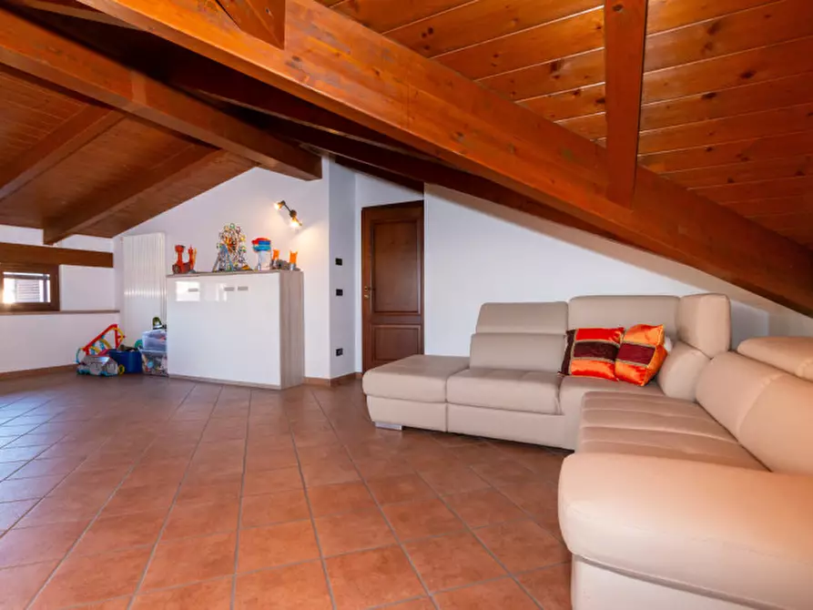 Immagine 39 di Villa in vendita  in VIA FERMI 3 a Busano