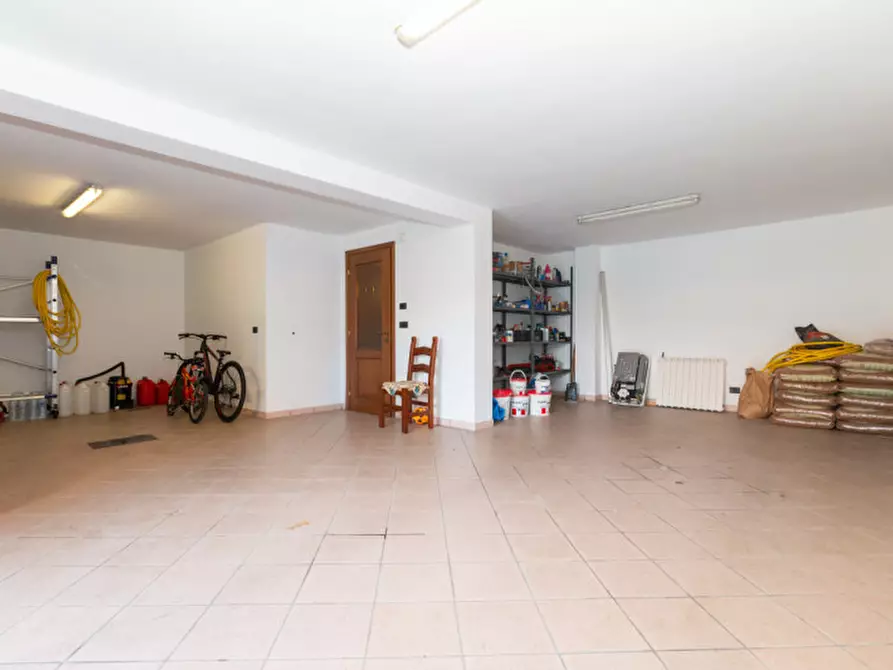 Immagine 53 di Villa in vendita  in VIA FERMI 3 a Busano