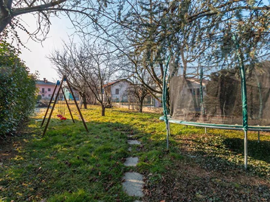 Immagine 57 di Villa in vendita  in VIA FERMI 3 a Busano