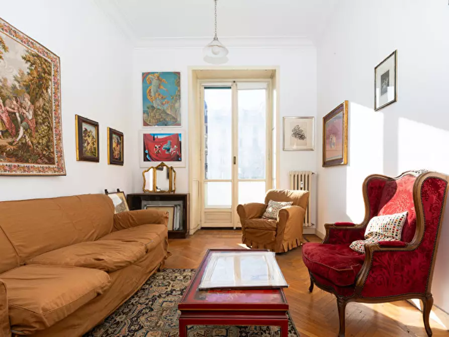 Immagine 9 di Appartamento in vendita  in Corso Vinzaglio 16 a Torino