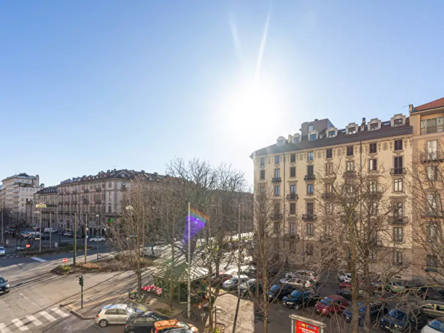 Immagine 13 di Appartamento in vendita  in Corso Vinzaglio 16 a Torino