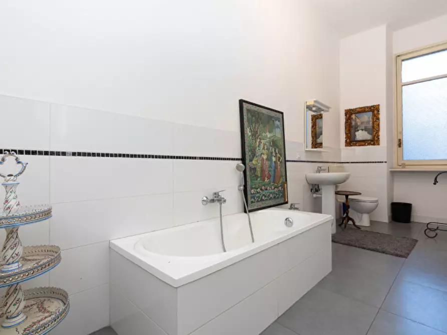 Immagine 26 di Appartamento in vendita  in Corso Vinzaglio 16 a Torino