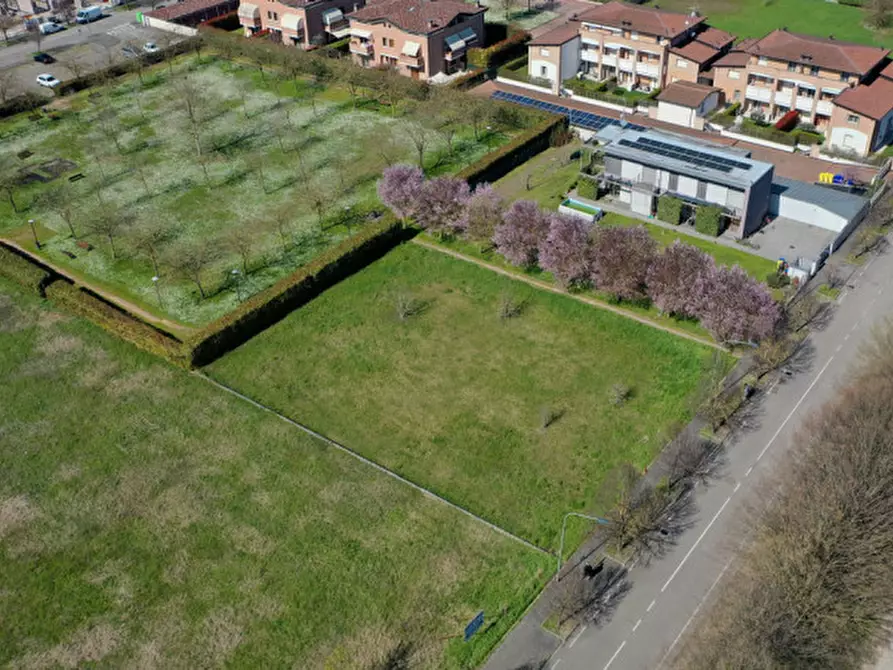 Immagine 3 di Terreno in vendita  in Strada Chiesa di Castelnovo, 120 a Parma