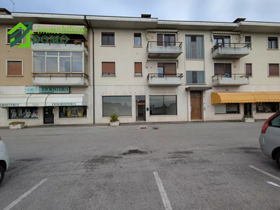 Immagine 2 di Attività commerciale in affitto  in viale Europa 113 a Thiene