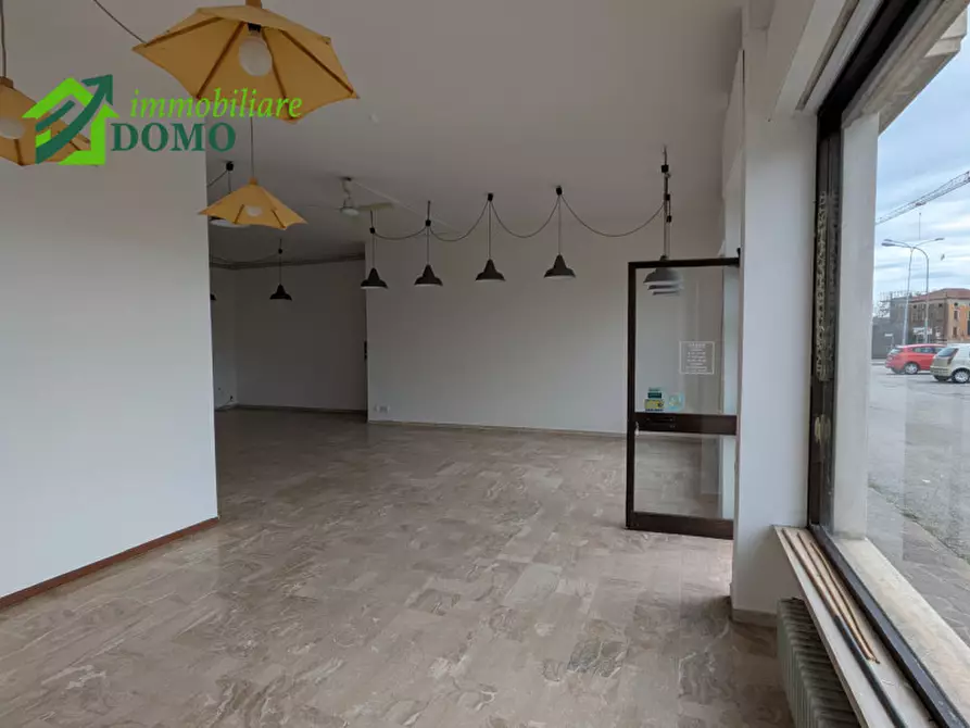 Immagine 4 di Attività commerciale in affitto  in viale Europa 113 a Thiene