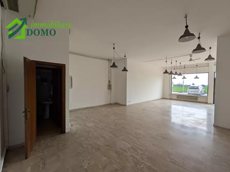 Immagine 9 di Attività commerciale in affitto  in viale Europa 113 a Thiene