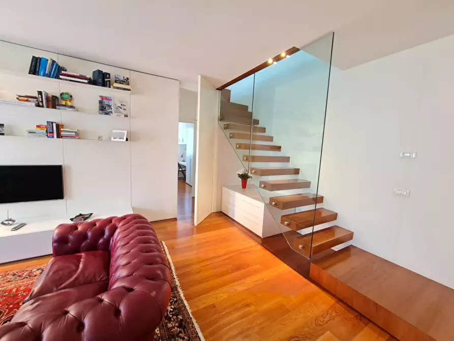 Immagine 11 di Attico in vendita  in via Alessandro Volta a Abano Terme