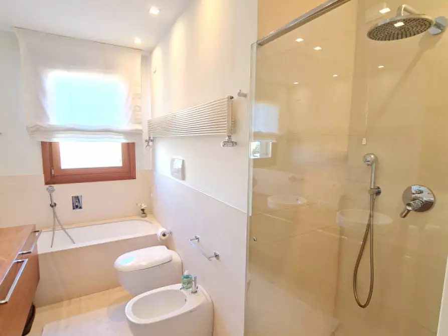 Immagine 23 di Attico in vendita  in via Alessandro Volta a Abano Terme