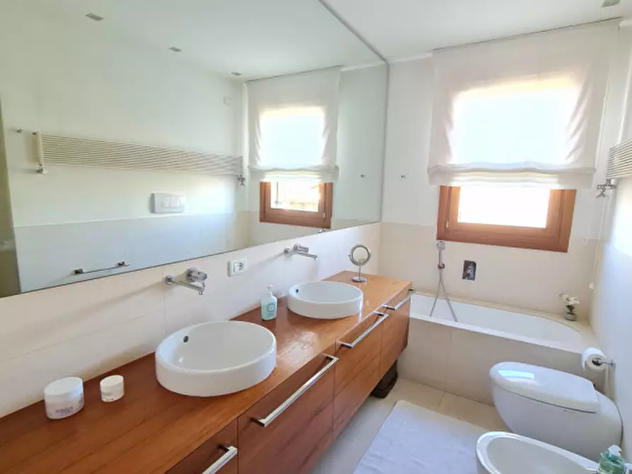 Immagine 24 di Attico in vendita  in via Alessandro Volta a Abano Terme