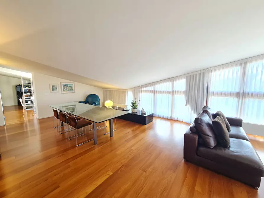 Immagine 30 di Attico in vendita  in via Alessandro Volta a Abano Terme