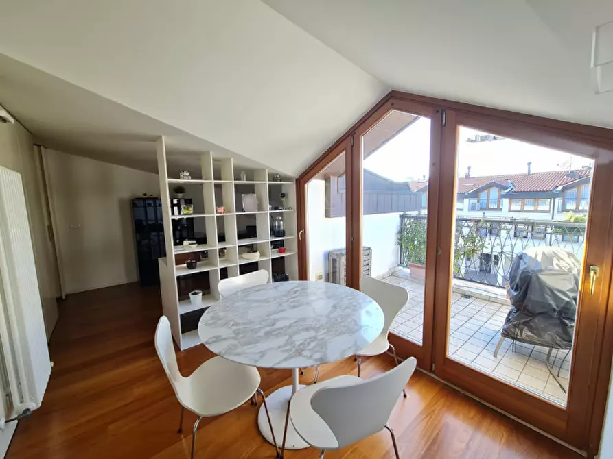 Immagine 36 di Attico in vendita  in via Alessandro Volta a Abano Terme