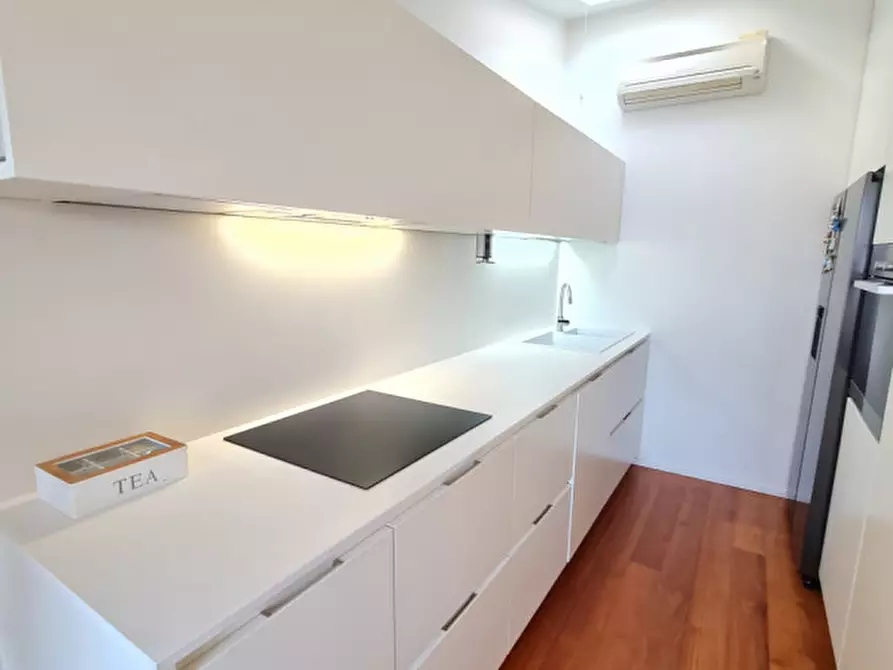 Immagine 41 di Attico in vendita  in via Alessandro Volta a Abano Terme