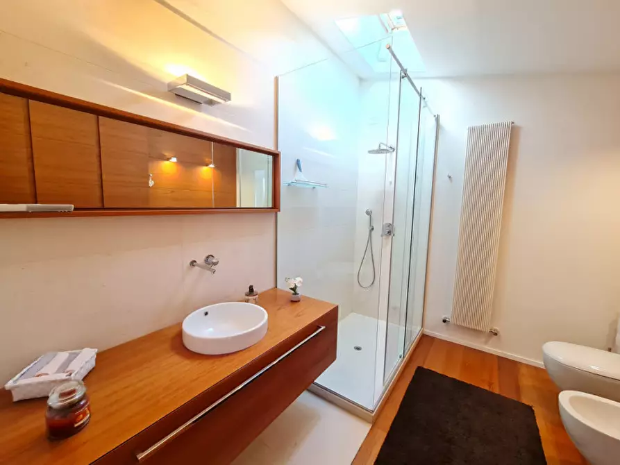 Immagine 45 di Attico in vendita  in via Alessandro Volta a Abano Terme