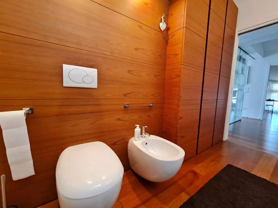 Immagine 46 di Attico in vendita  in via Alessandro Volta a Abano Terme