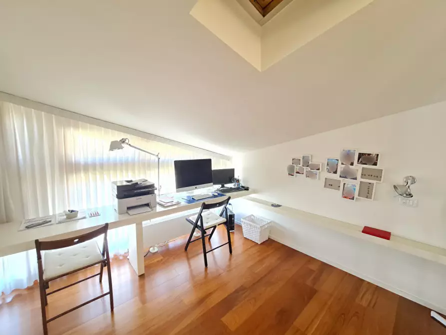 Immagine 48 di Attico in vendita  in via Alessandro Volta a Abano Terme