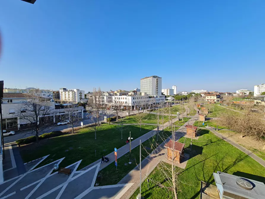 Immagine 53 di Attico in vendita  in via Alessandro Volta a Abano Terme