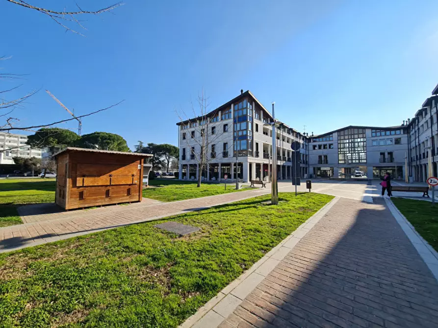 Immagine 58 di Attico in vendita  in via Alessandro Volta a Abano Terme