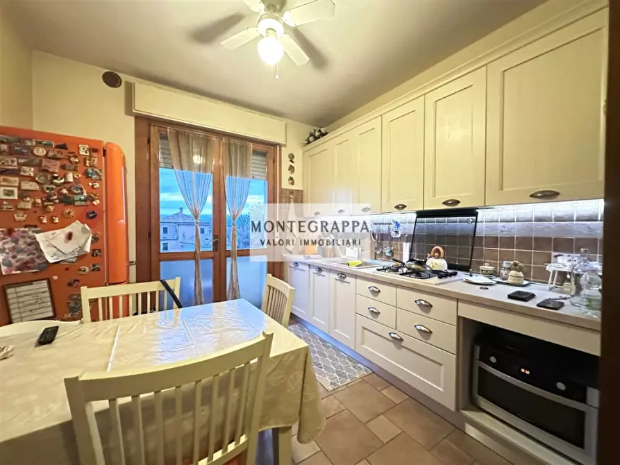 Immagine 3 di Appartamento in vendita  in Piazzale Roma a Istrana