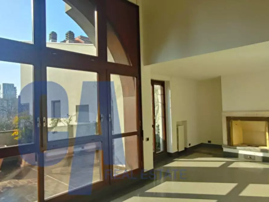 Immagine 2 di Ufficio in vendita  in VIA DONIZETTI GAETANO a Monza