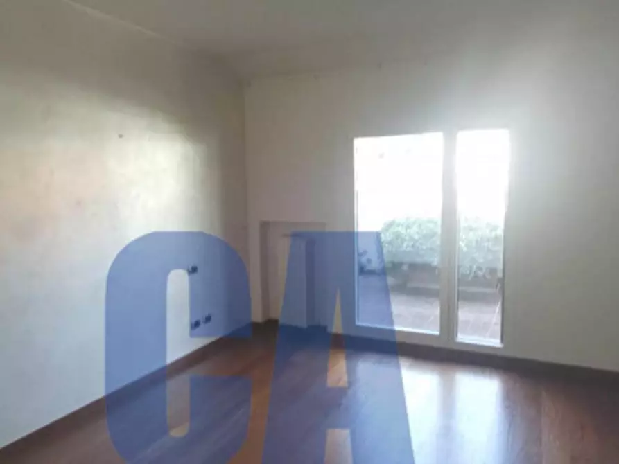 Immagine 11 di Ufficio in vendita  in VIA DONIZETTI GAETANO a Monza