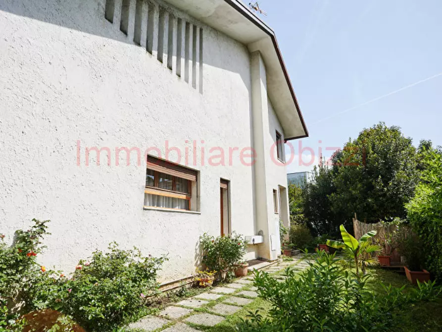 Immagine 17 di Villa in vendita  in Via Firenze a Selvazzano Dentro