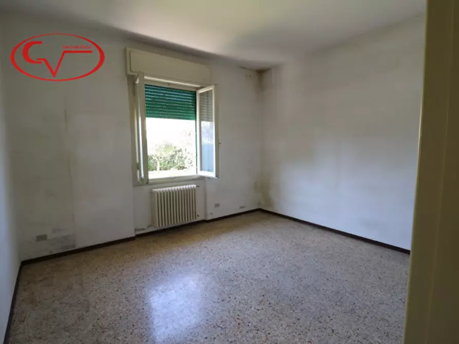 Immagine 1 di Appartamento in vendita  in Viale Armando Diaz a Montevarchi