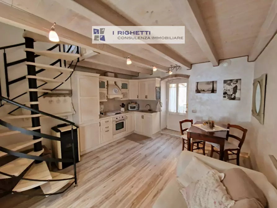 Immagine 4 di Villetta a schiera in vendita  in Loc. La Pozza a Torri Del Benaco