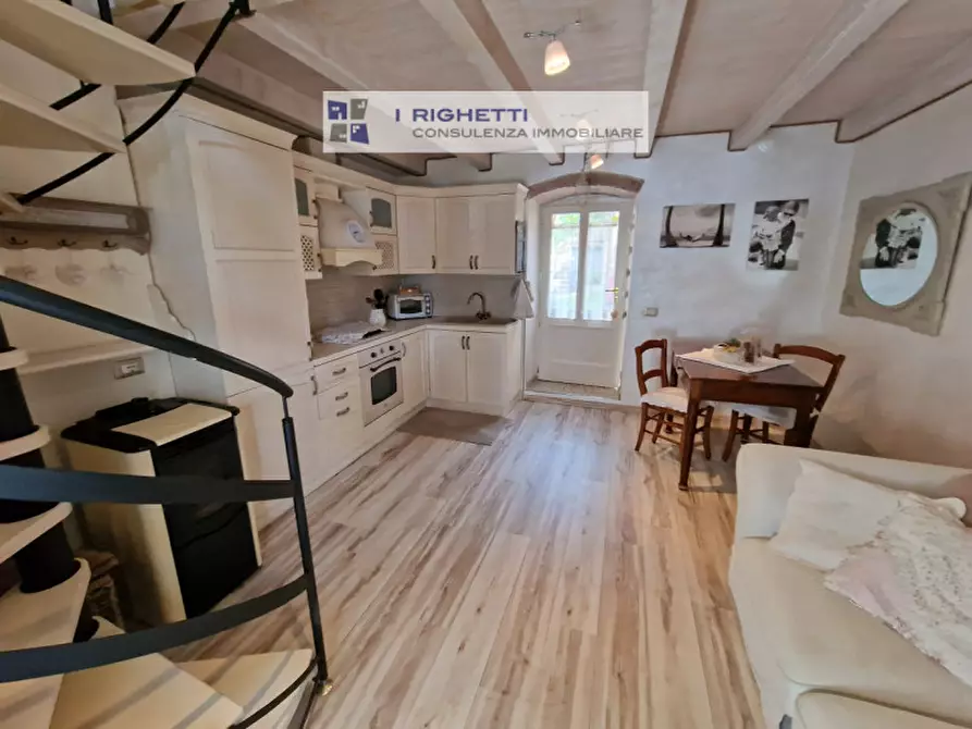 Immagine 6 di Villetta a schiera in vendita  in Loc. La Pozza a Torri Del Benaco