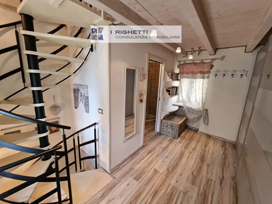 Immagine 7 di Villetta a schiera in vendita  in Loc. La Pozza a Torri Del Benaco