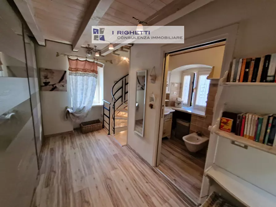 Immagine 8 di Villetta a schiera in vendita  in Loc. La Pozza a Torri Del Benaco