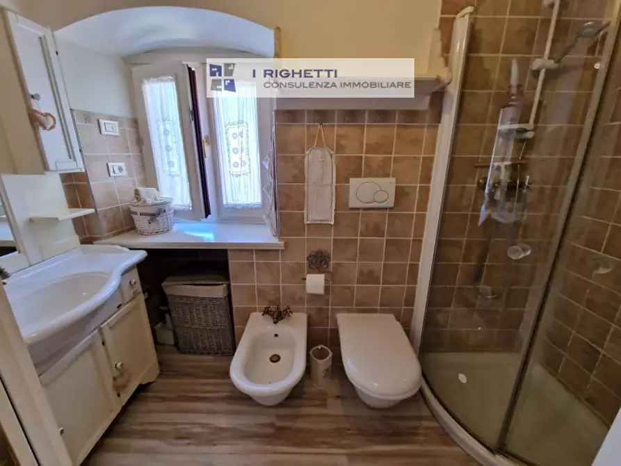 Immagine 9 di Villetta a schiera in vendita  in Loc. La Pozza a Torri Del Benaco