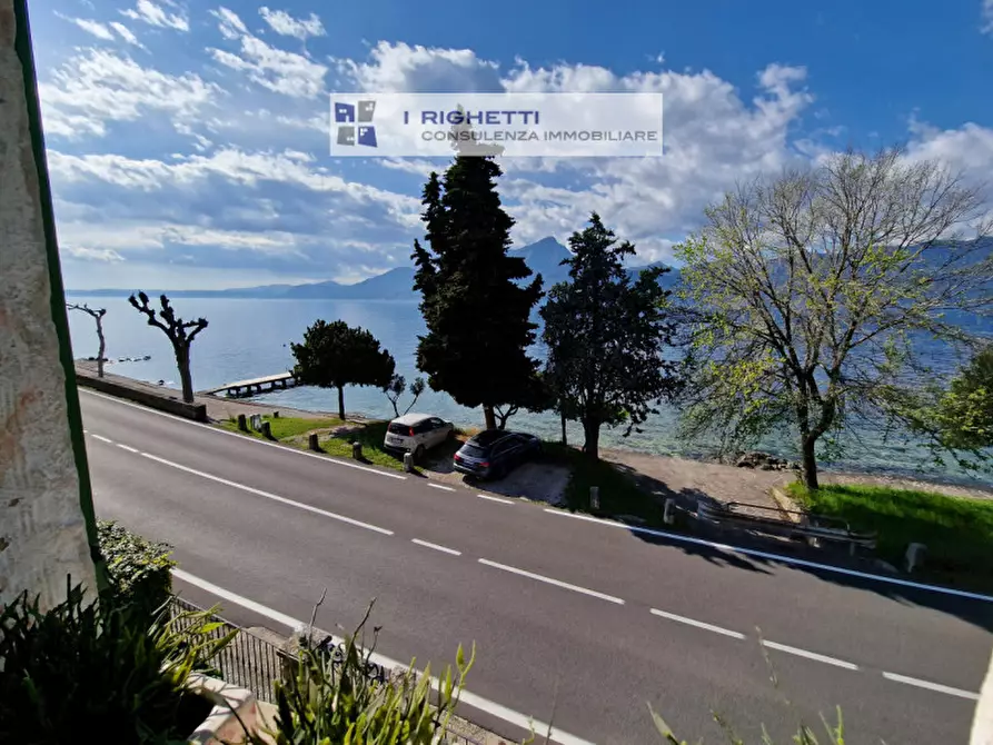 Immagine 15 di Villetta a schiera in vendita  in Loc. La Pozza a Torri Del Benaco