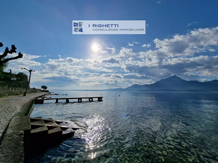 Immagine 16 di Villetta a schiera in vendita  in Loc. La Pozza a Torri Del Benaco