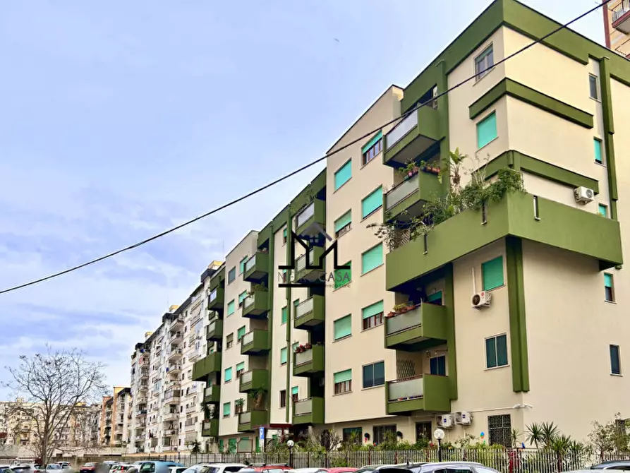 Immagine 2 di Appartamento in vendita  a Palermo