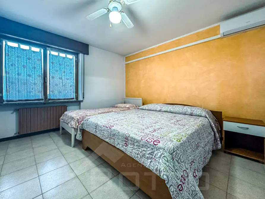 Immagine 26 di Casa bifamiliare in vendita  in via bescapè 26 a Borgomanero