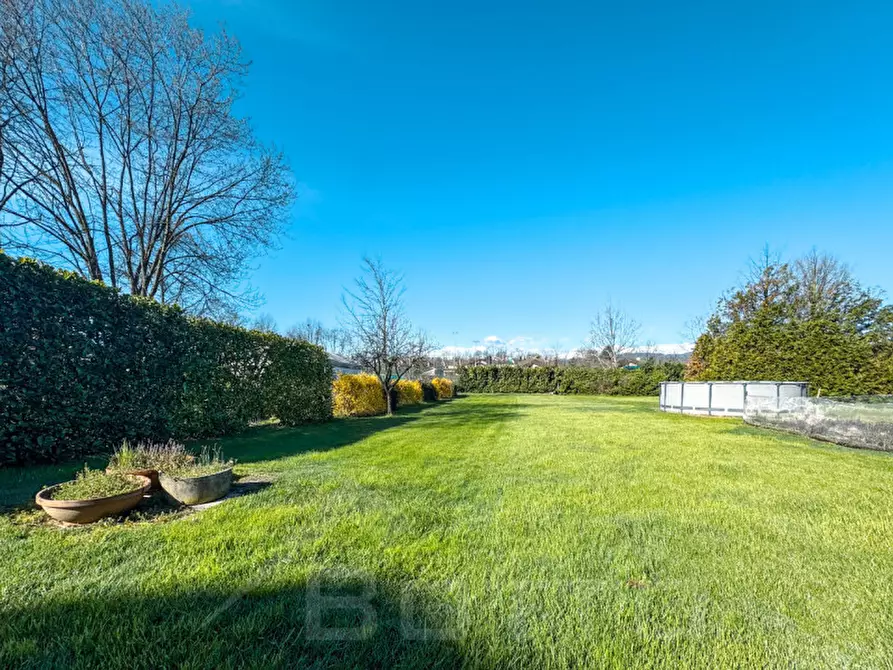 Immagine 35 di Casa bifamiliare in vendita  in via bescapè 26 a Borgomanero