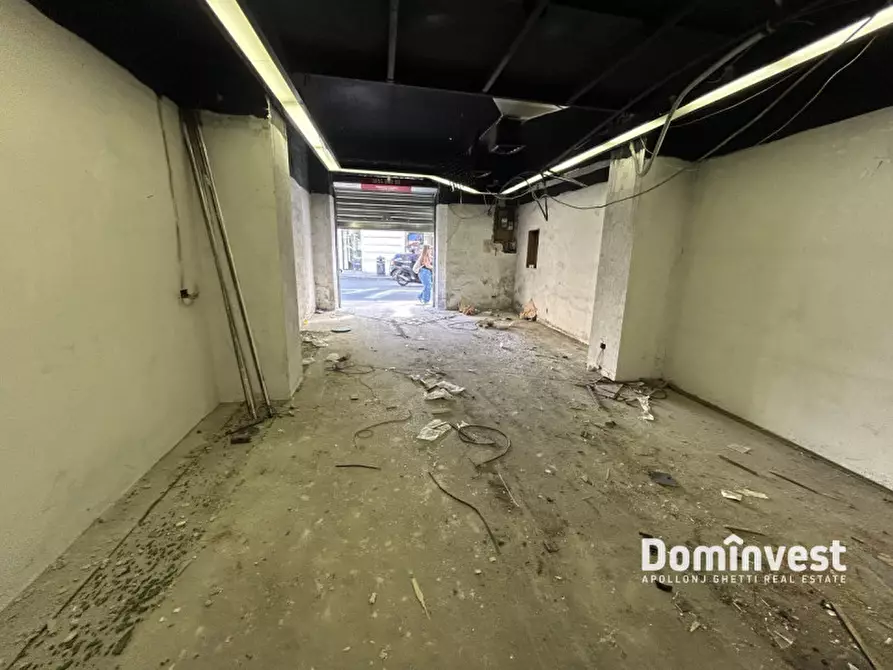 Immagine 6 di Negozio in affitto  in Via Salaria a Roma