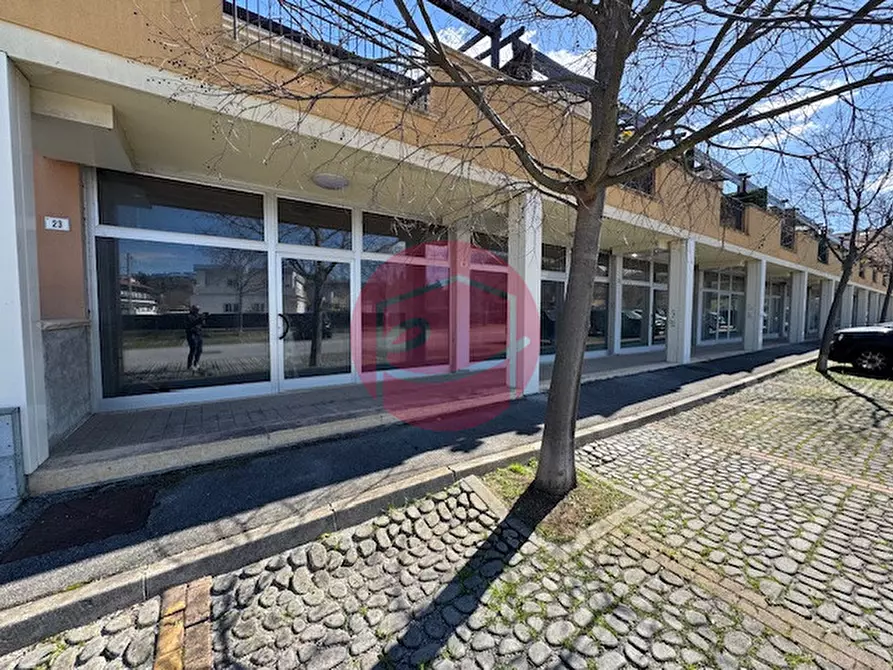 Immagine 1 di Negozio in vendita  a Longiano