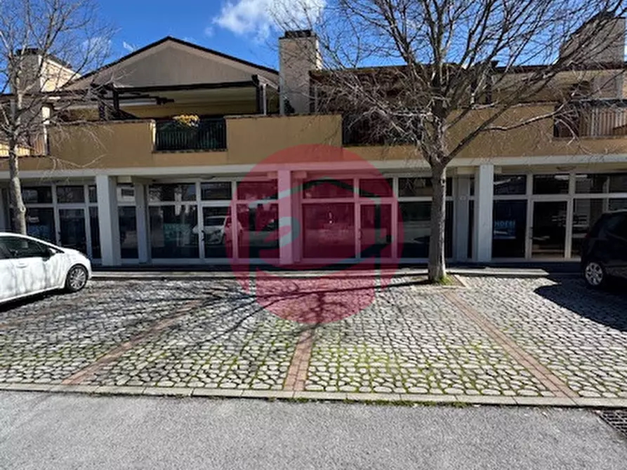 Immagine 4 di Negozio in vendita  a Longiano