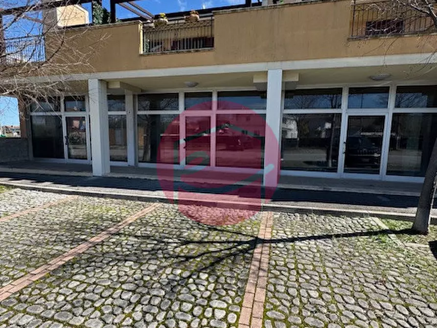 Immagine 5 di Negozio in vendita  a Longiano