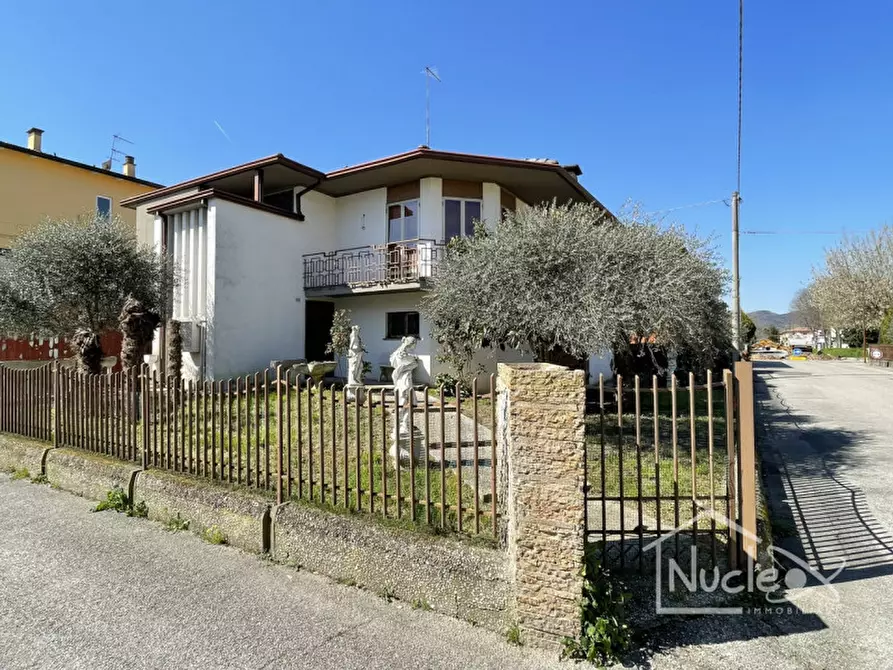 Immagine 1 di Casa indipendente in vendita  a Due Carrare