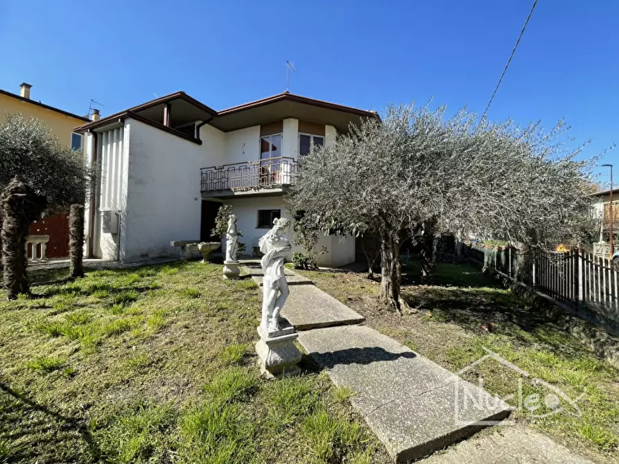 Immagine 2 di Casa indipendente in vendita  a Due Carrare