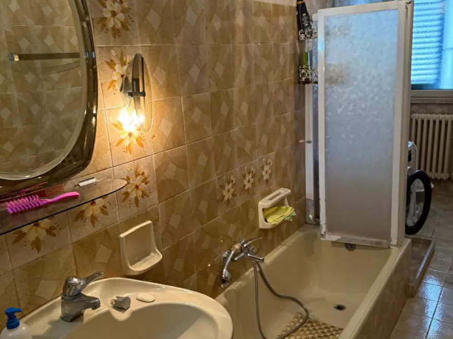 Immagine 12 di Appartamento in vendita  in Via Luigi Capuana a Ceglie Messapico